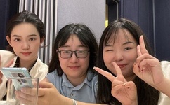 妈妈让我挺进她的小泬